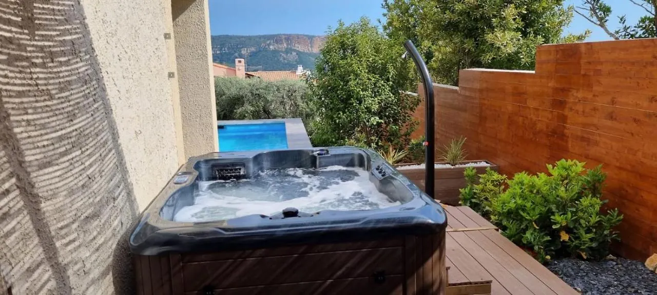הקונטקטים של Reves De Vie, Suite Vue Mer, Grande Piscine Privee , Spa Privatif
